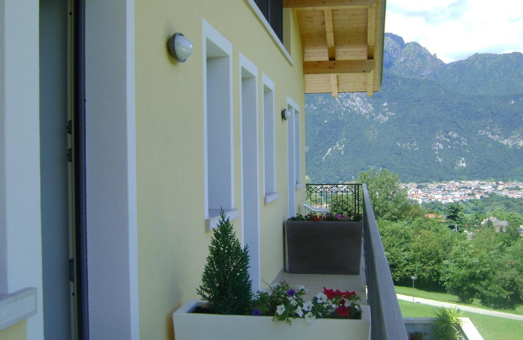 Affittacamere Rubino Guest House Ponte nellʼAlpi Exterior foto