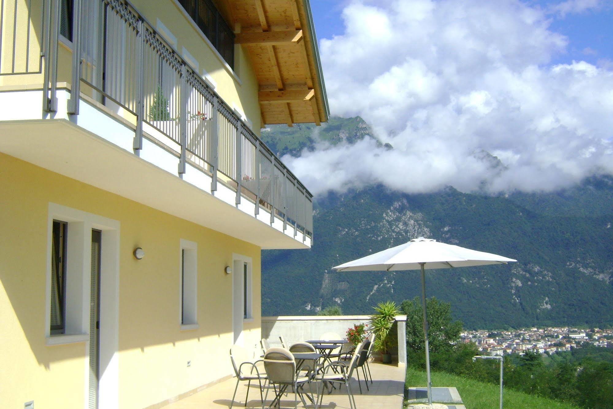 Affittacamere Rubino Guest House Ponte nellʼAlpi Exterior foto