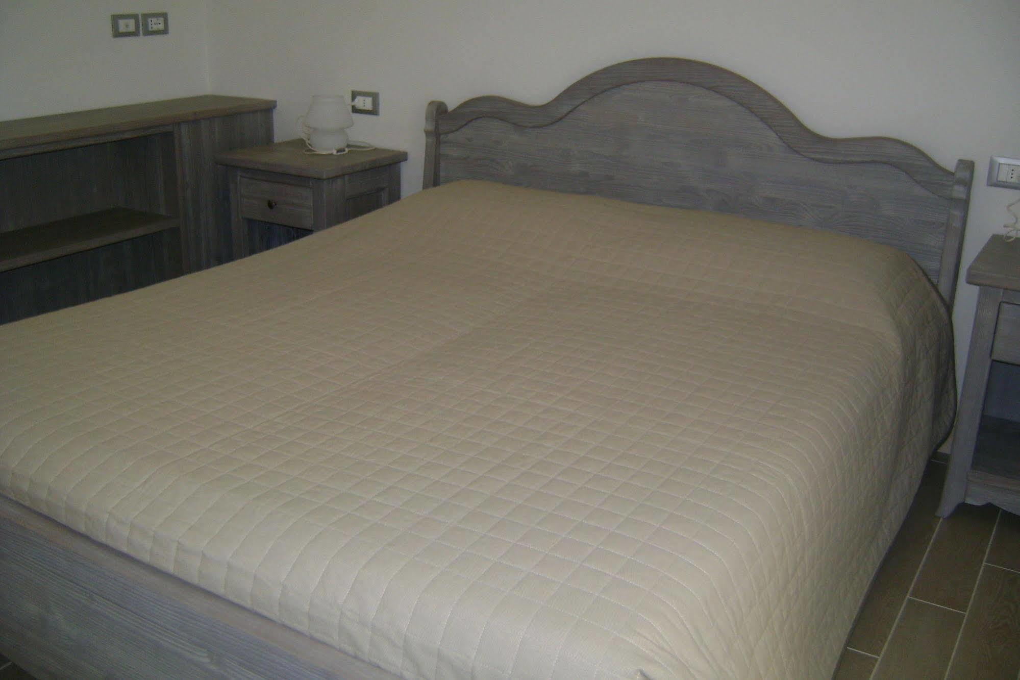 Affittacamere Rubino Guest House Ponte nellʼAlpi Exterior foto