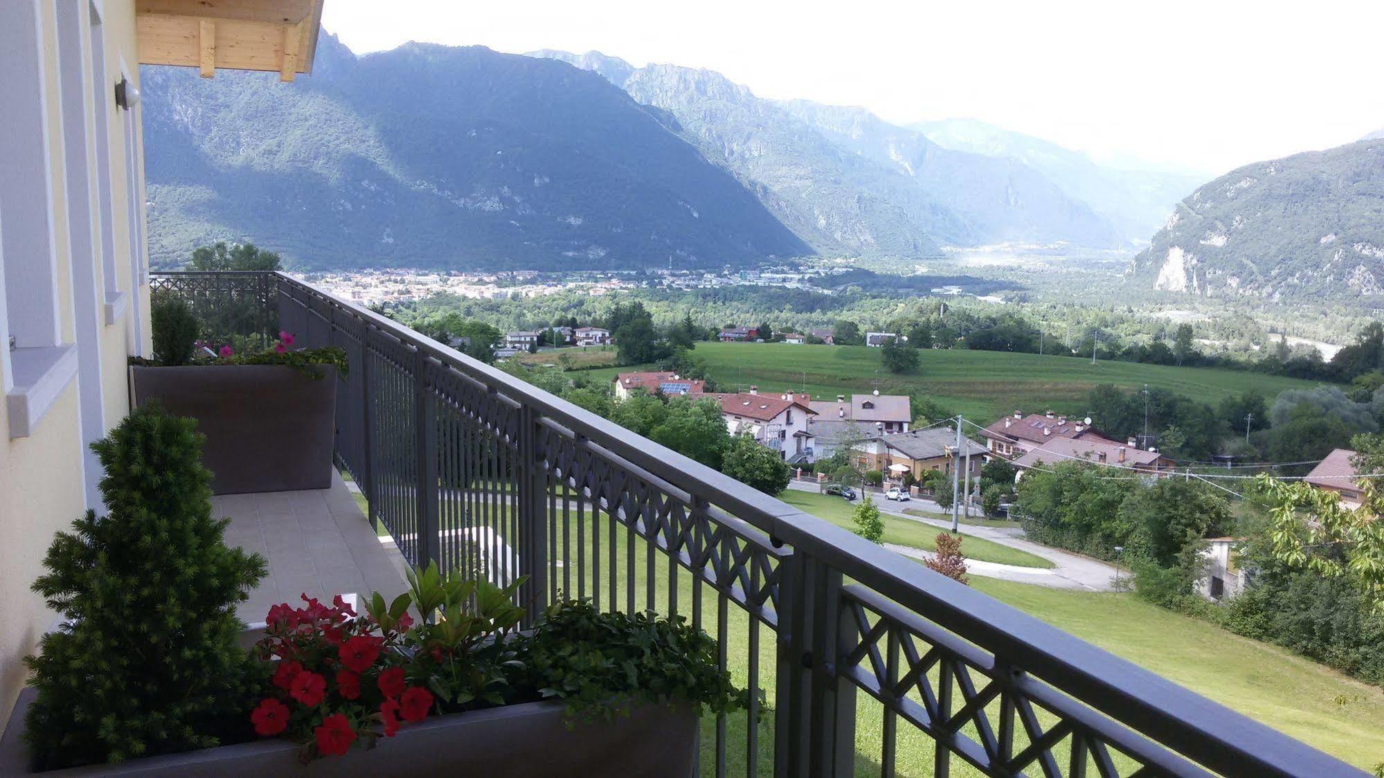 Affittacamere Rubino Guest House Ponte nellʼAlpi Exterior foto